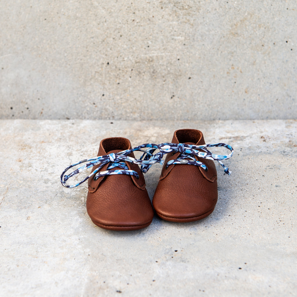 CHESTNUT TRAVELLERS WITH LIBERTY PRINT LACES