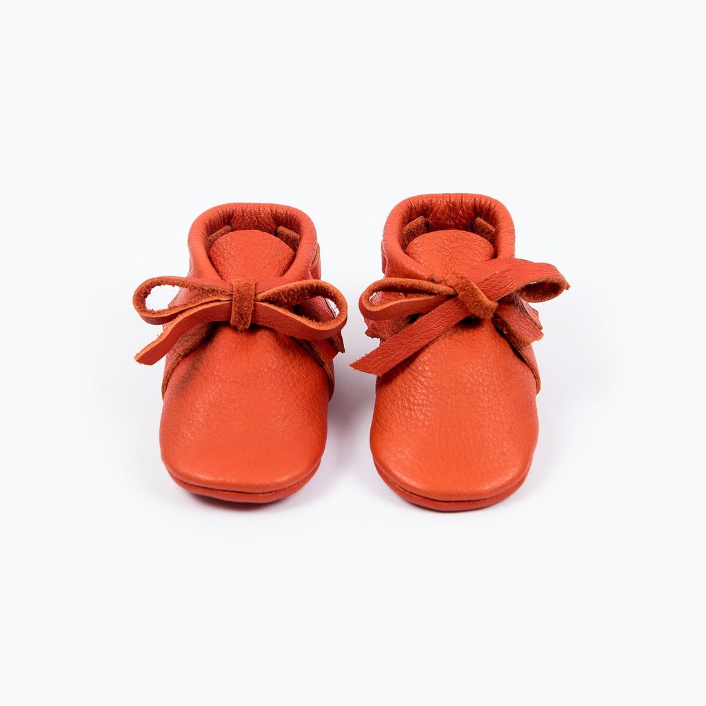 TOMATO LACED MOCCASINS