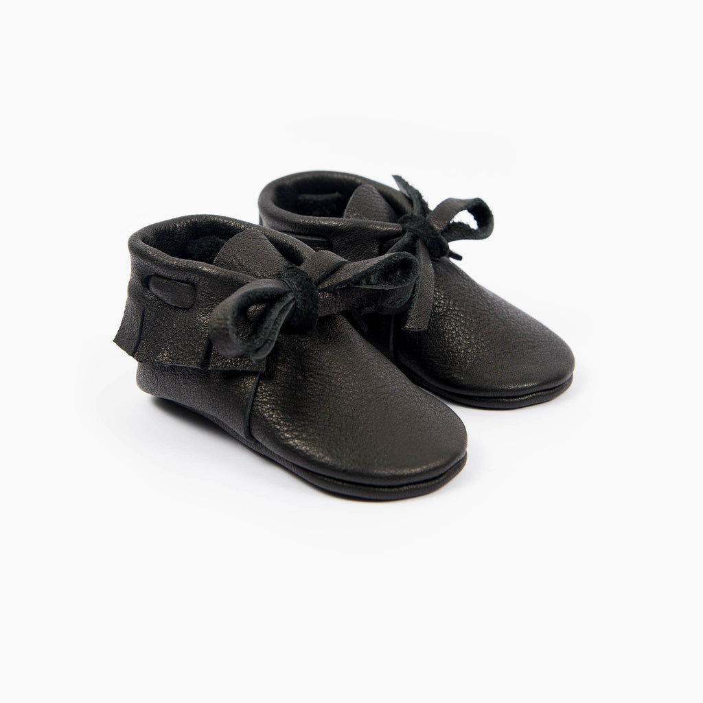 BLACK LACED MOCCASINS