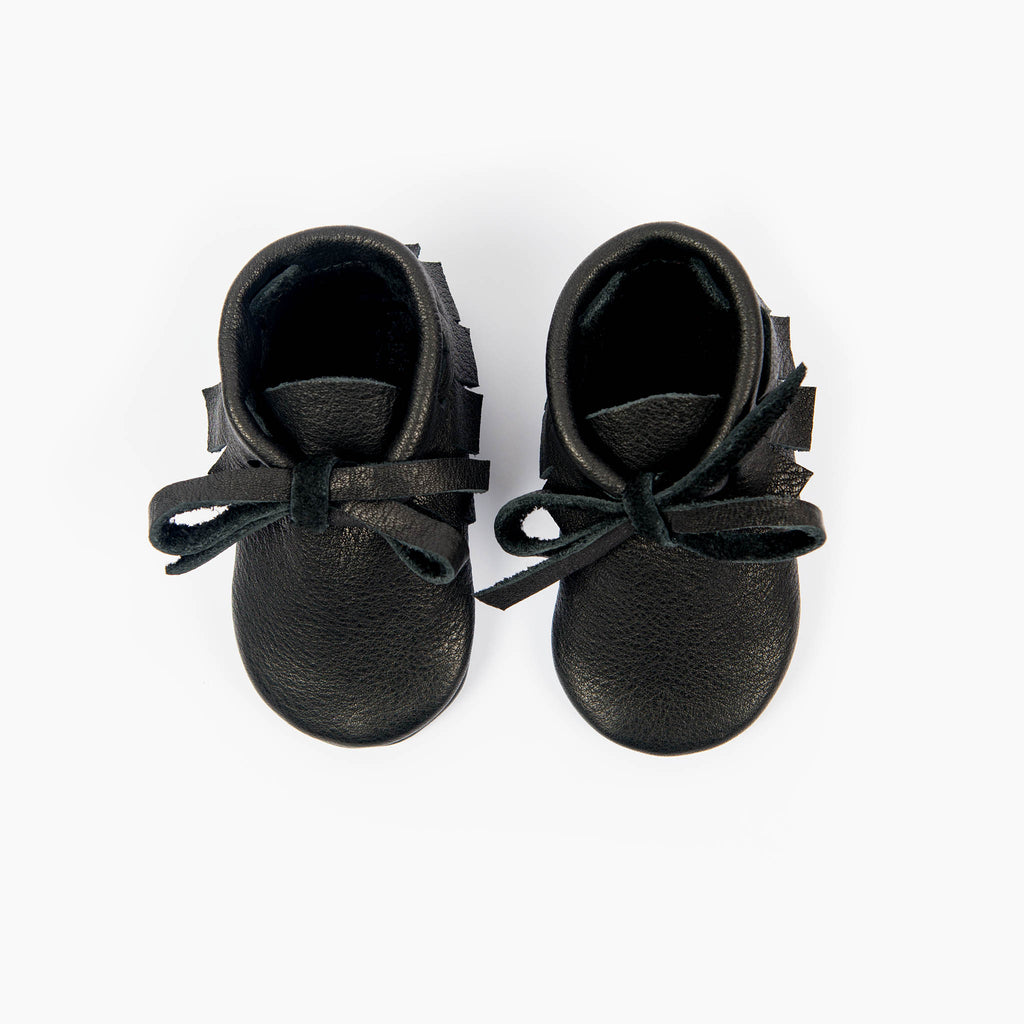 BLACK LACED MOCCASINS